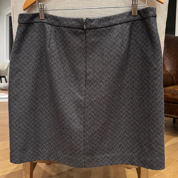 Banana Republic Wool Knee Length Skirt Heritage Gray Button Accent Pockets Sz 14 - Picture 2 of 11